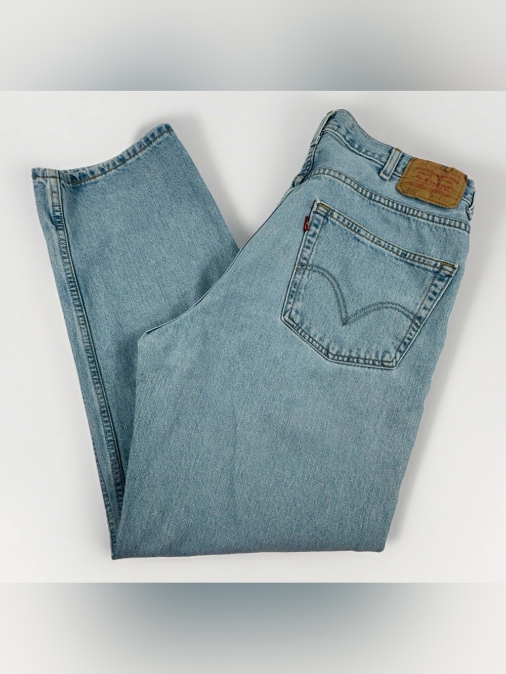 Vintage Y2K Levi's 550 Relaxed Fit Jeans Men's 38x30 Light Wash Straight Leg